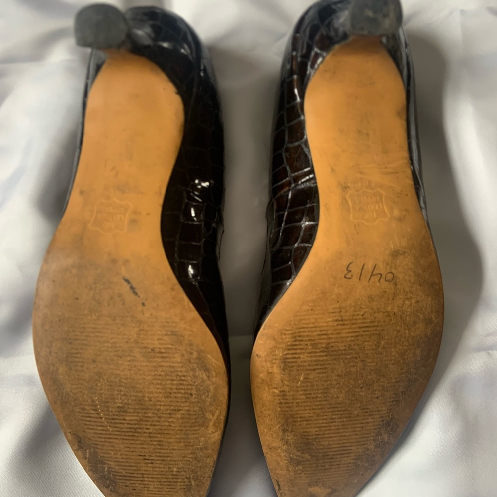 Elegant Black Crocodile Pattern Women's Shoes